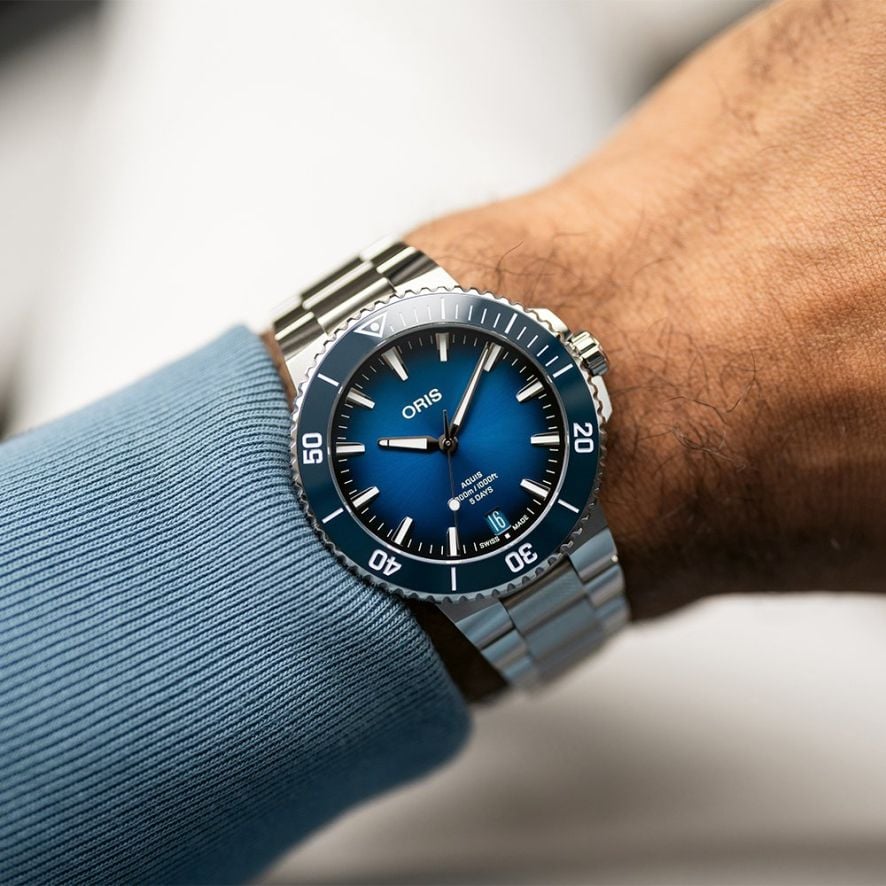 Oris Aquis Date Calibre 400 Blue AMJ Watches