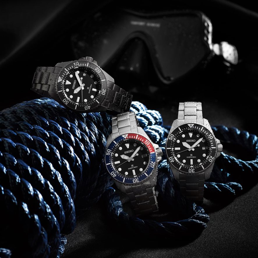 SEIKO SOLAR DIVERS 200m 黒/青/赤 Seiko Prospex Solar Diver's in Blue-Red-Blue | AMJ Watches